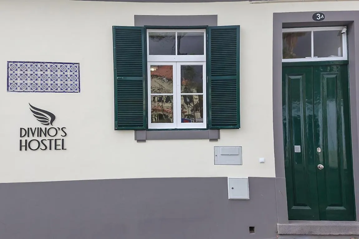 Divino'S Hostel Фуншал Португалия