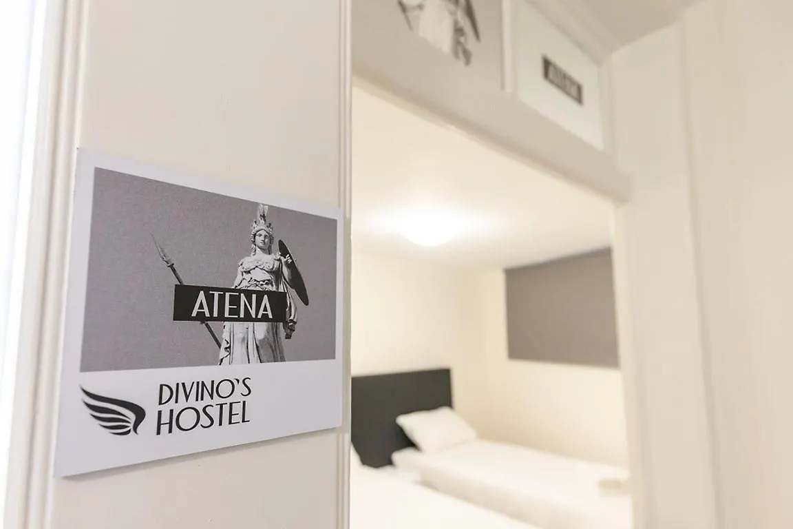 Divino'S Hostel Фуншал